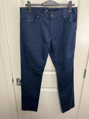 BOSS Men's Slim Straight Pants in Navy Blue in size 34/32
